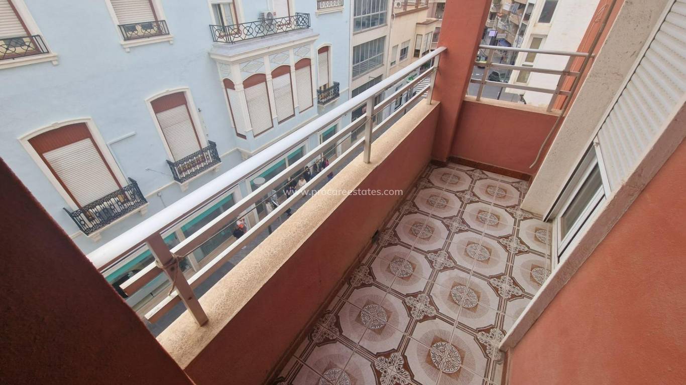 Resale - Apartment - Torrevieja - Torrevieja Center