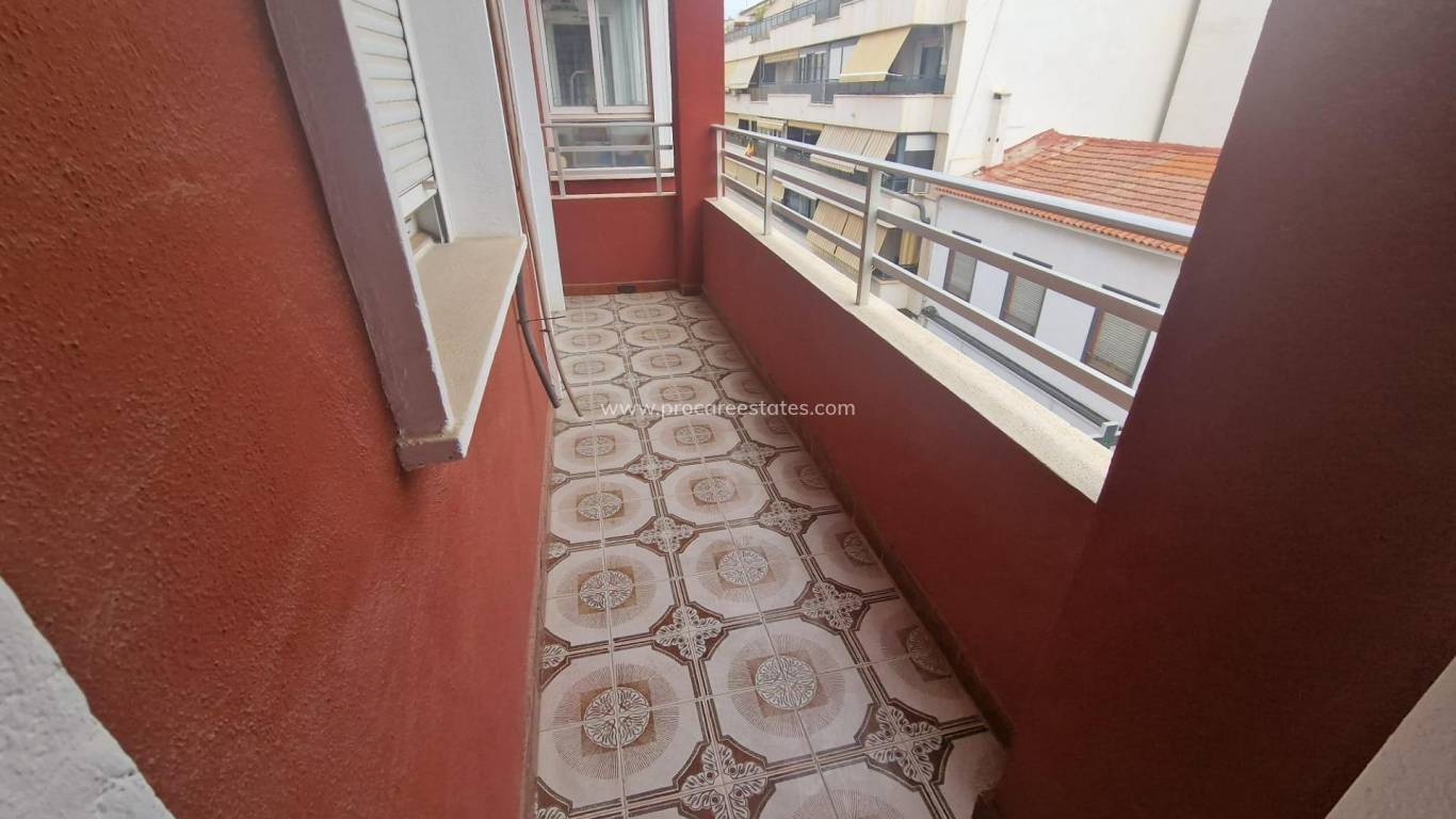 Resale - Apartment - Torrevieja - Torrevieja Center