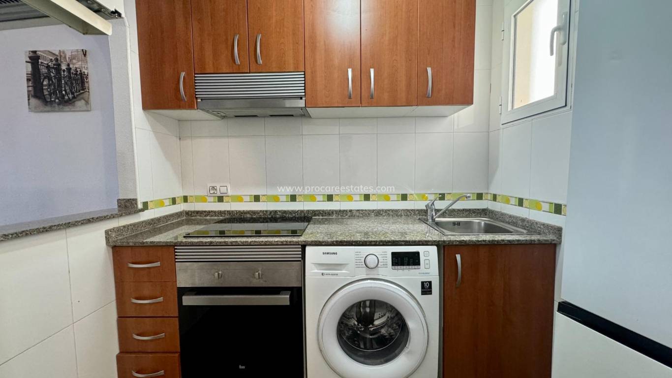 Resale - Apartment - Torrevieja - Torrevieja Center