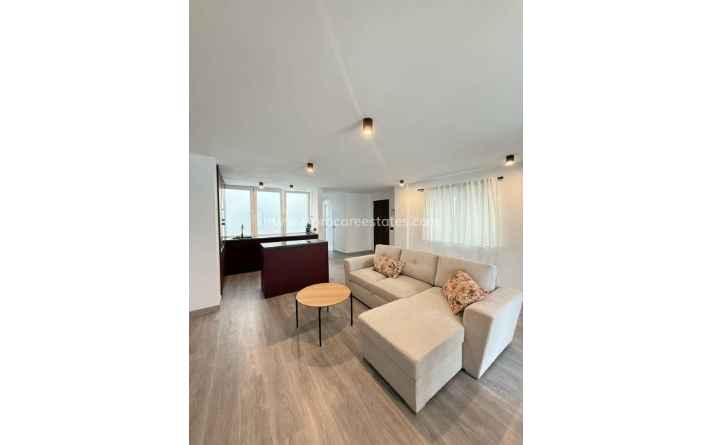 Resale - Apartment - Torrevieja - Torrevieja Center