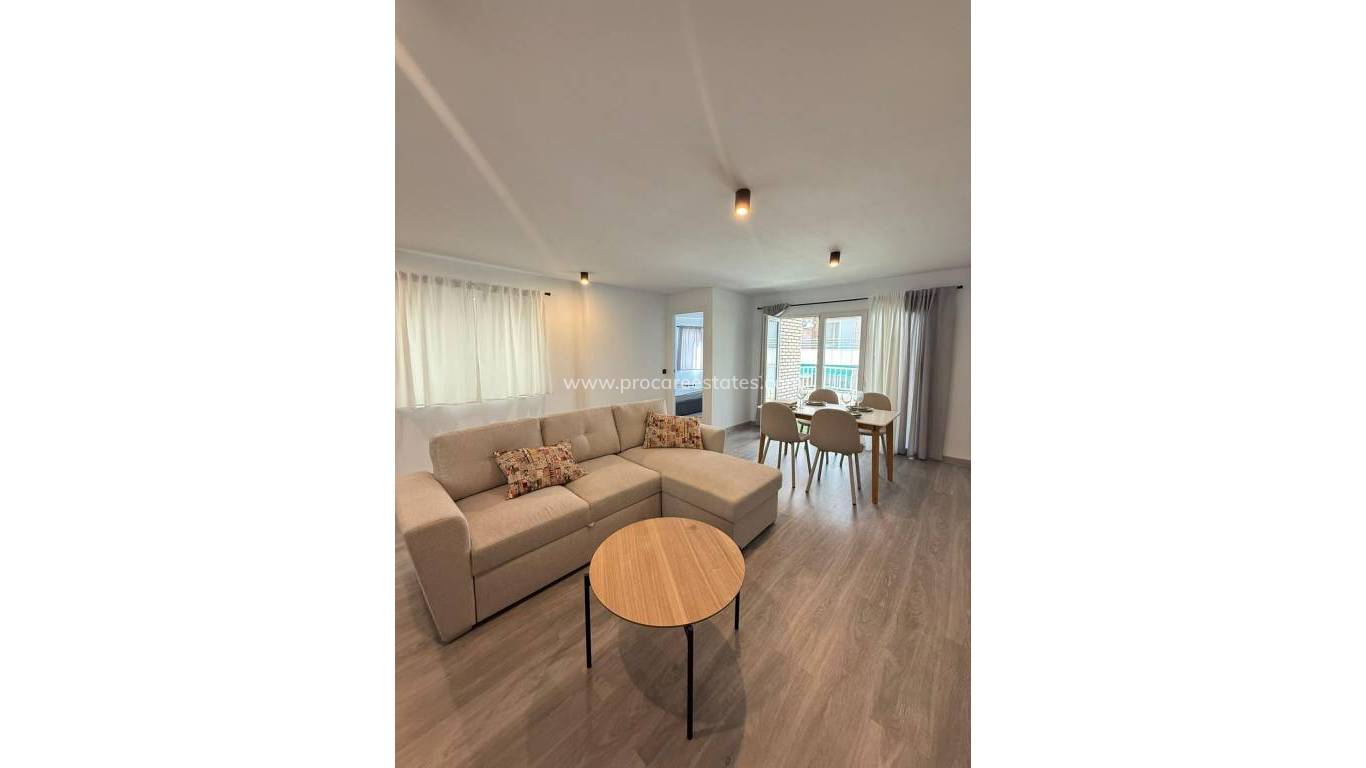 Resale - Apartment - Torrevieja - Torrevieja Center