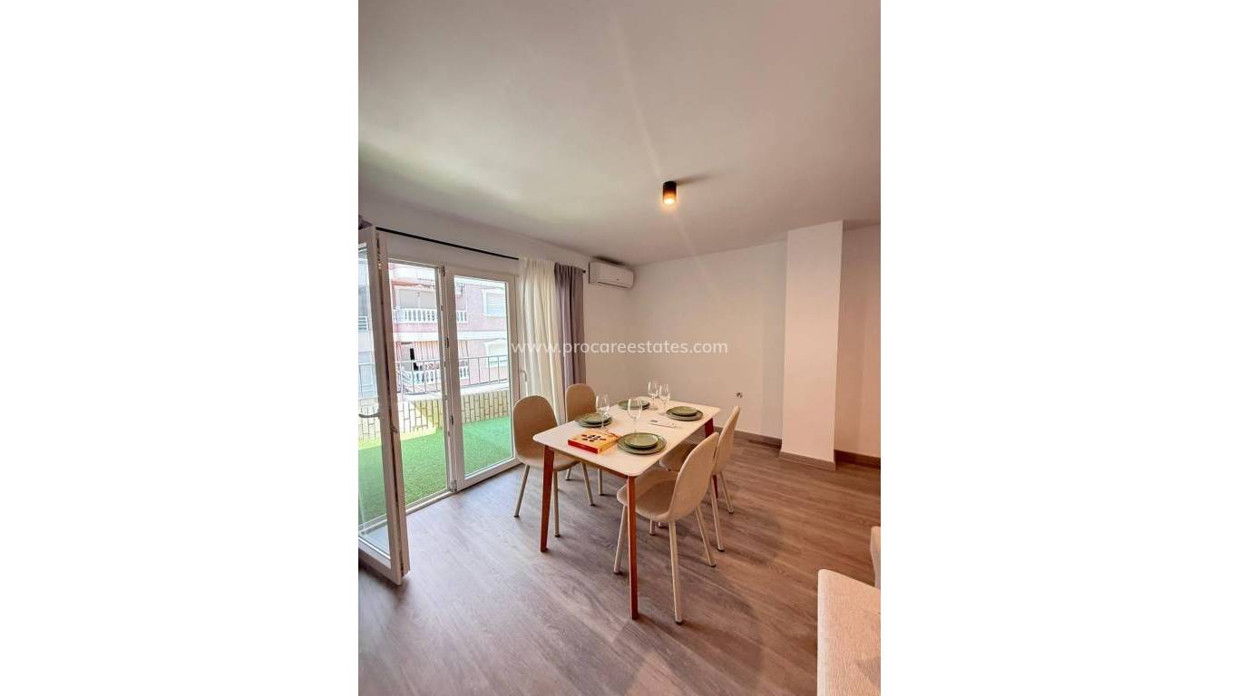 Resale - Apartment - Torrevieja - Torrevieja Center