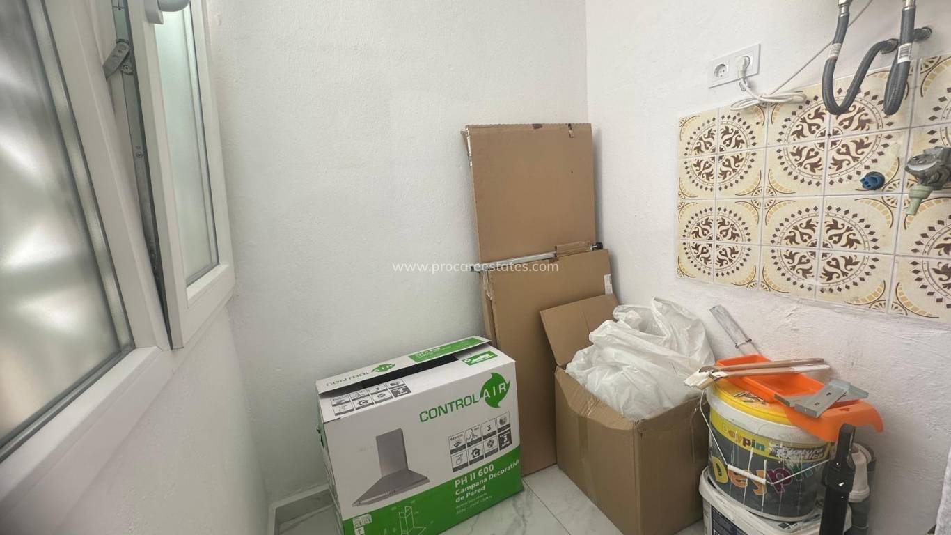 Resale - Apartment - Torrevieja - Torrevieja Center