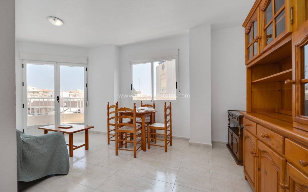 Resale - Apartment - Torrevieja - Torrevieja Center