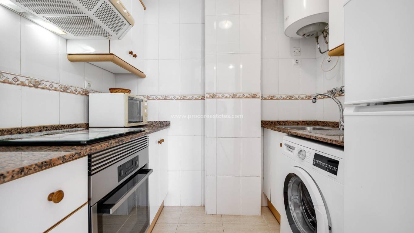 Resale - Apartment - Torrevieja - Torrevieja Center