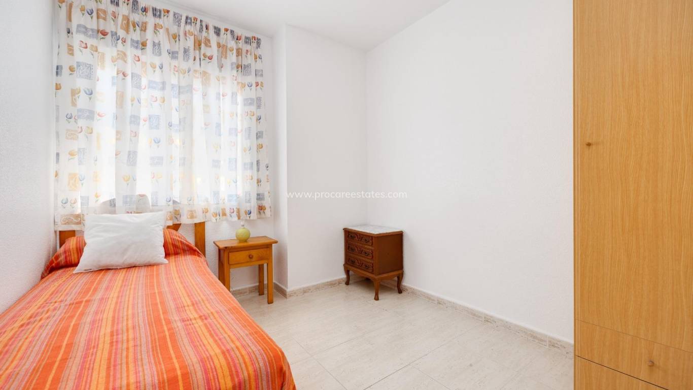 Resale - Apartment - Torrevieja - Torrevieja Center