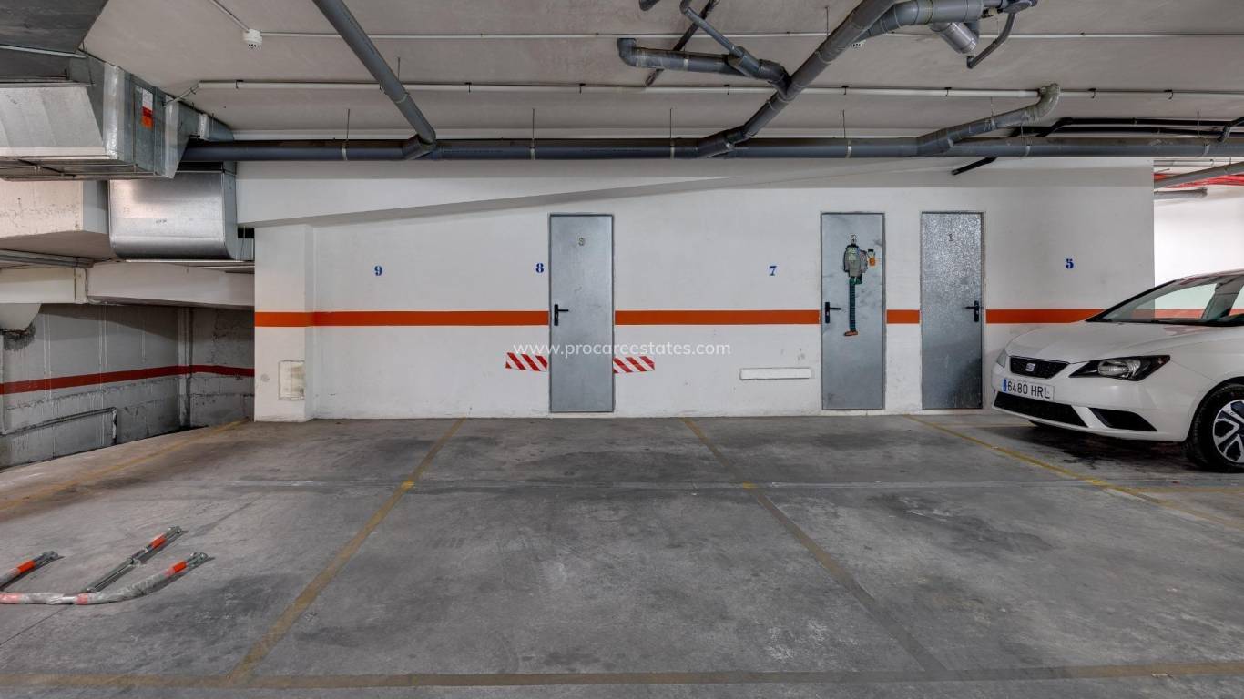 Resale - Apartment - Torrevieja - Torrevieja Center