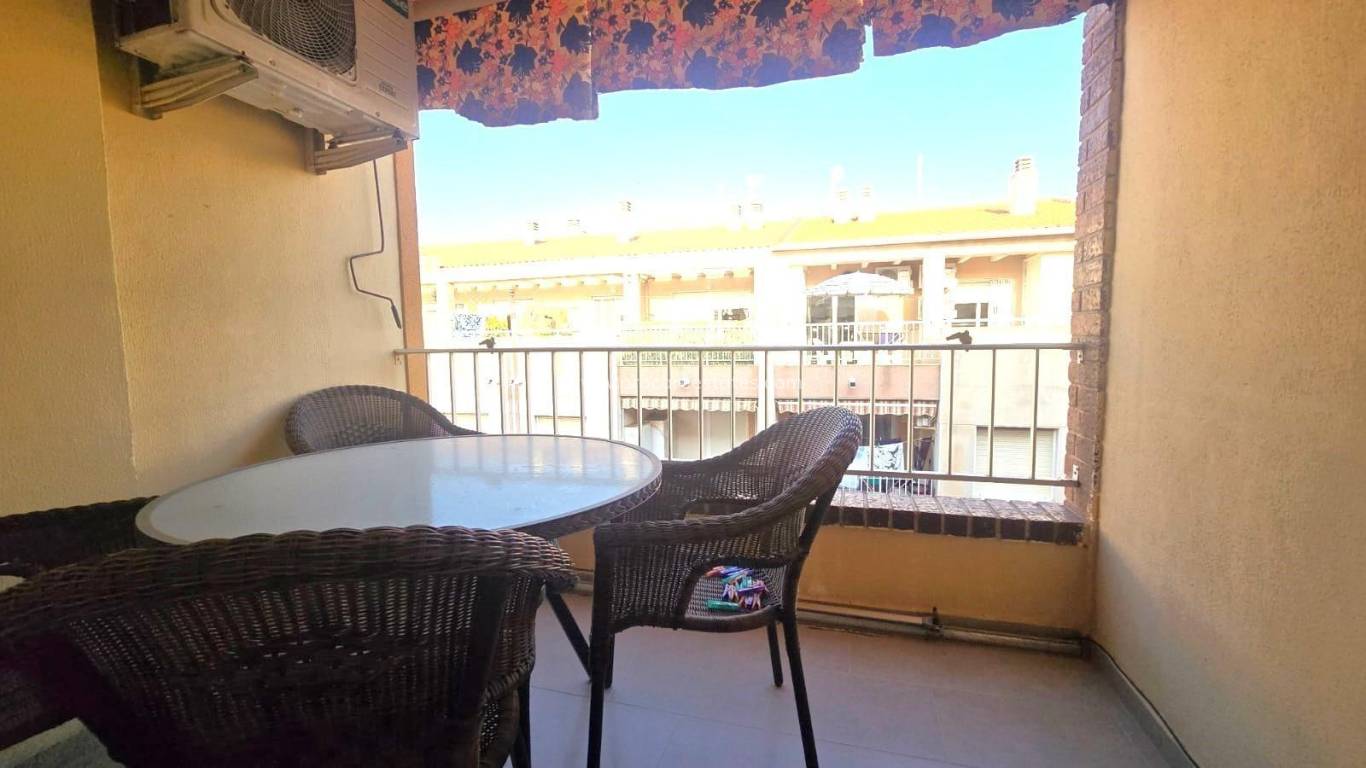 Resale - Apartment - Torrevieja - Torrevieja Center
