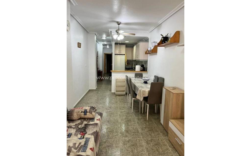 Resale - Apartment - Torrevieja - Torrevieja Center