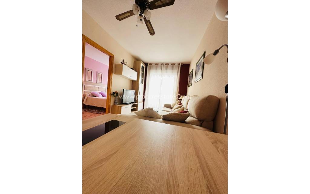 Resale - Apartment - Torrevieja - Torrevieja Center