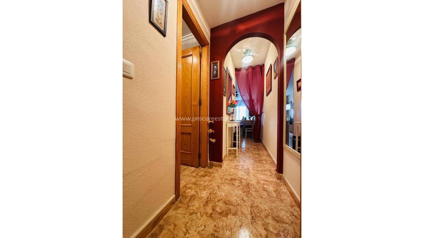 Resale - Apartment - Torrevieja - Torrevieja Center