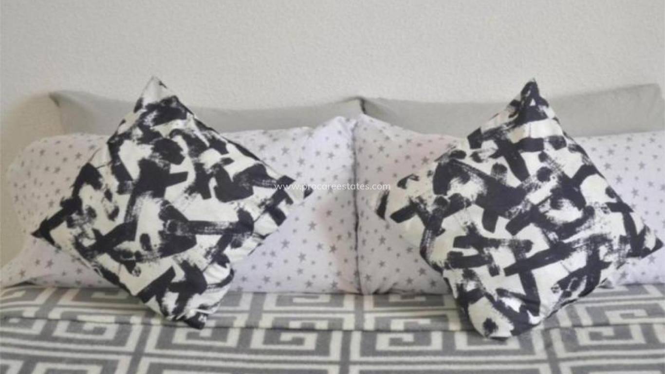 Resale - Apartment - Torrevieja - Torrevieja Center