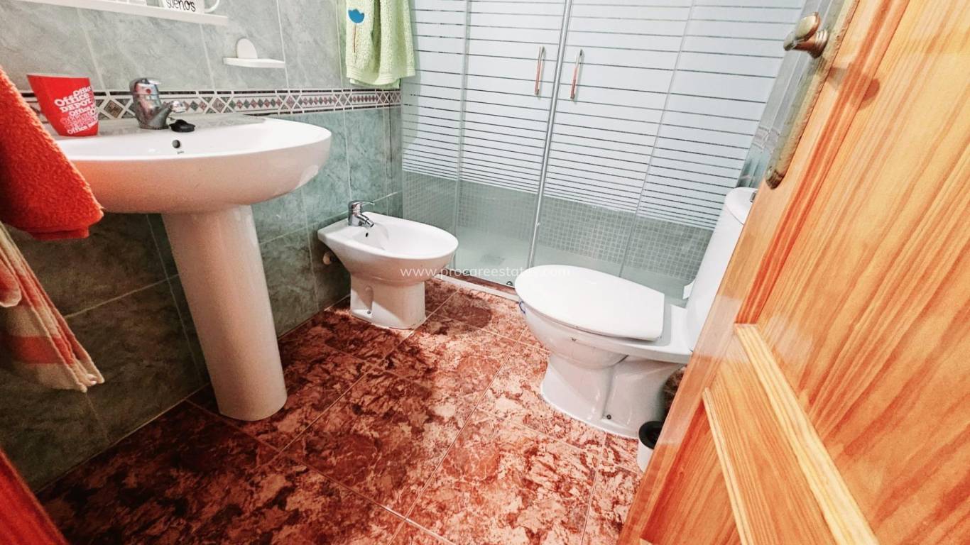 Resale - Apartment - Torrevieja - Torrevieja Center