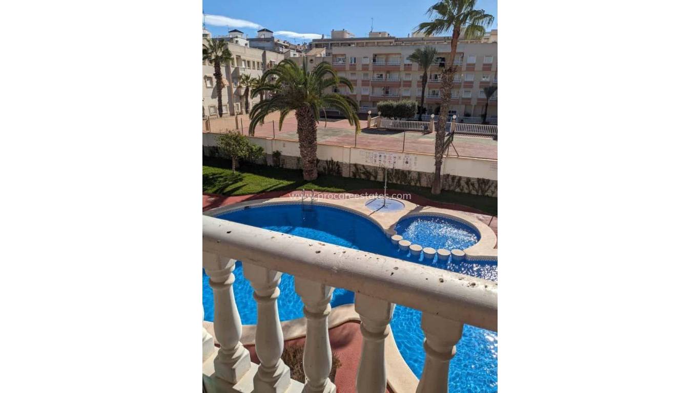 Resale - Apartment - Torrevieja - Torrevieja Center