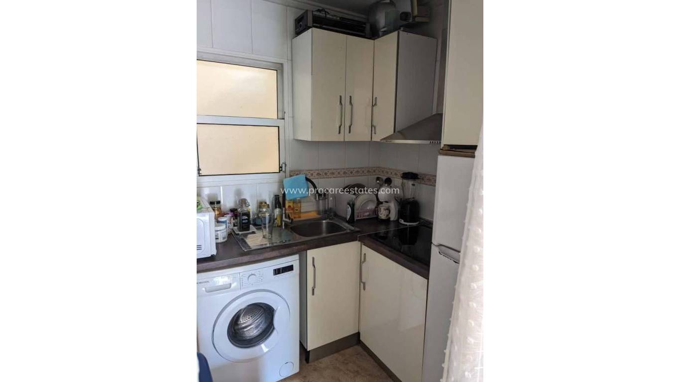 Resale - Apartment - Torrevieja - Torrevieja Center