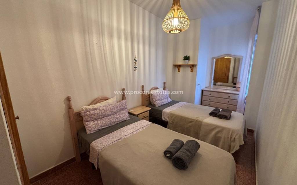 Resale - Apartment - Torrevieja - Torrevieja Center