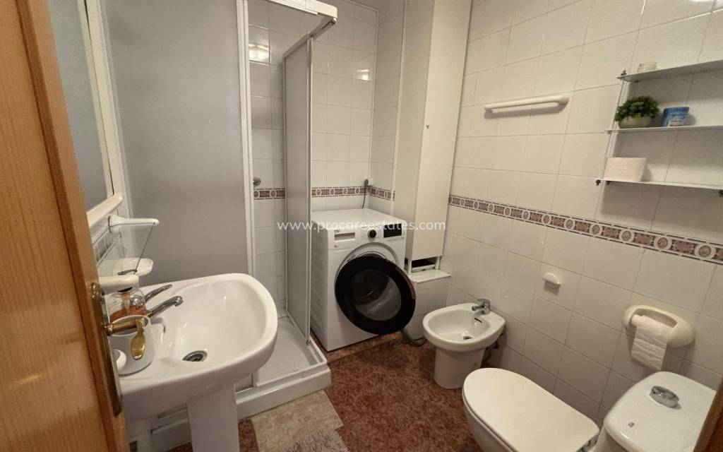 Resale - Apartment - Torrevieja - Torrevieja Center