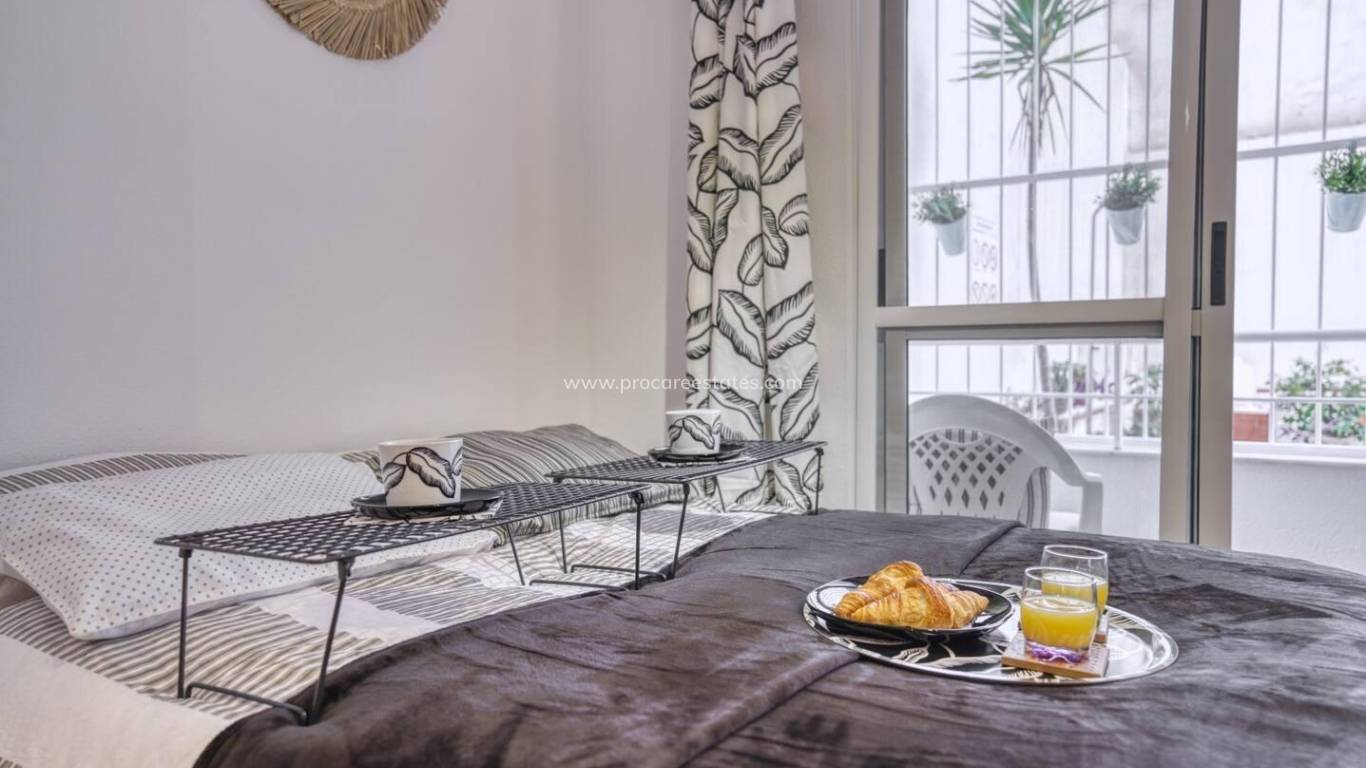 Resale - Apartment - Torrevieja - Torrevieja Center