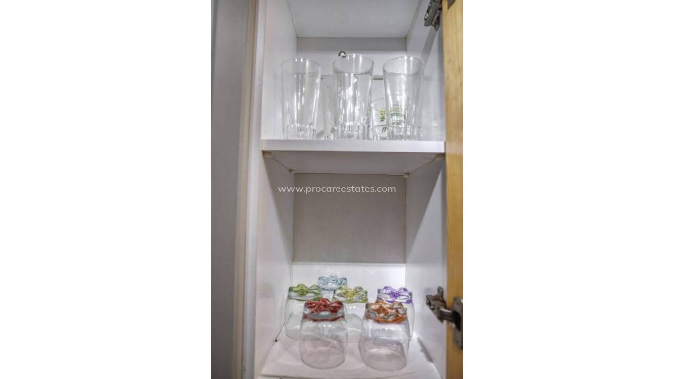 Resale - Apartment - Torrevieja - Torrevieja Center