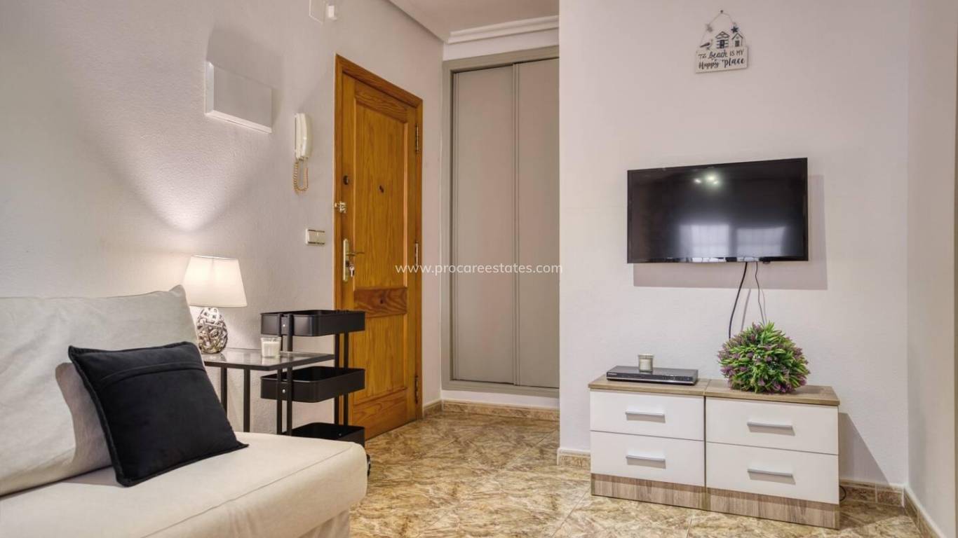 Resale - Apartment - Torrevieja - Torrevieja Center