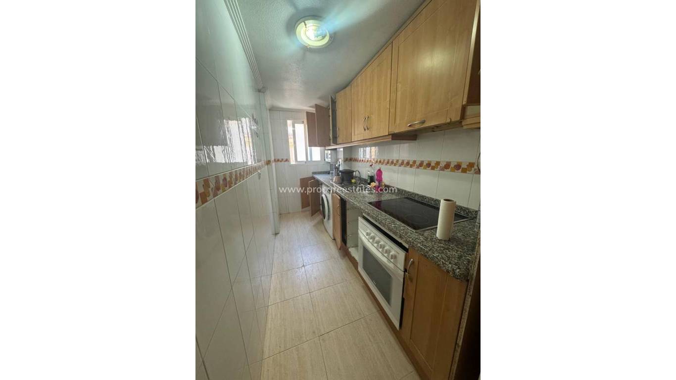 Resale - Apartment - Torrevieja - Torrevieja Center