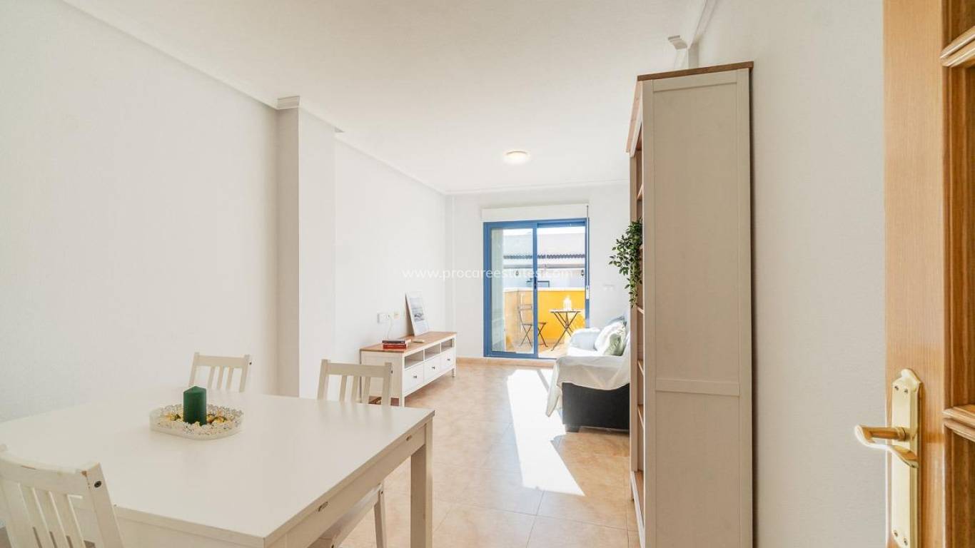 Resale - Apartment - Torrevieja - Torrevieja Center