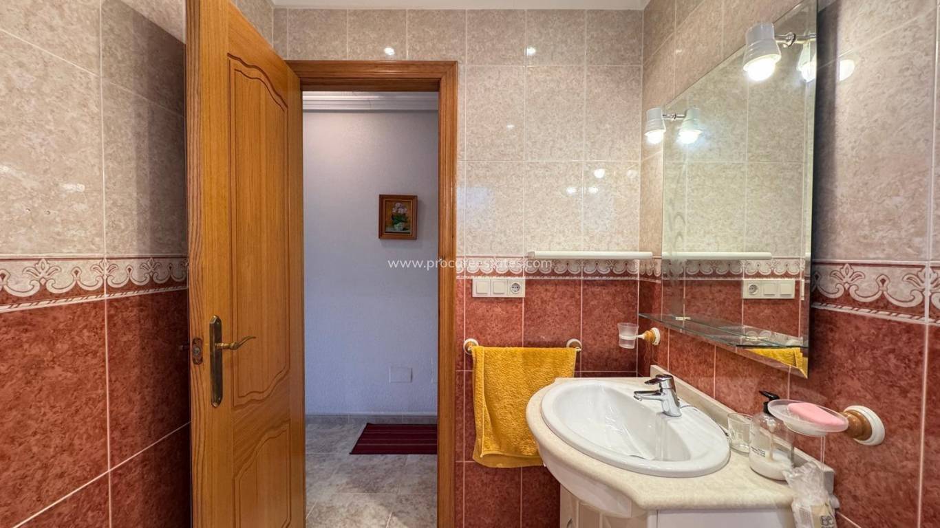 Resale - Apartment - Torrevieja - Torrevieja Center