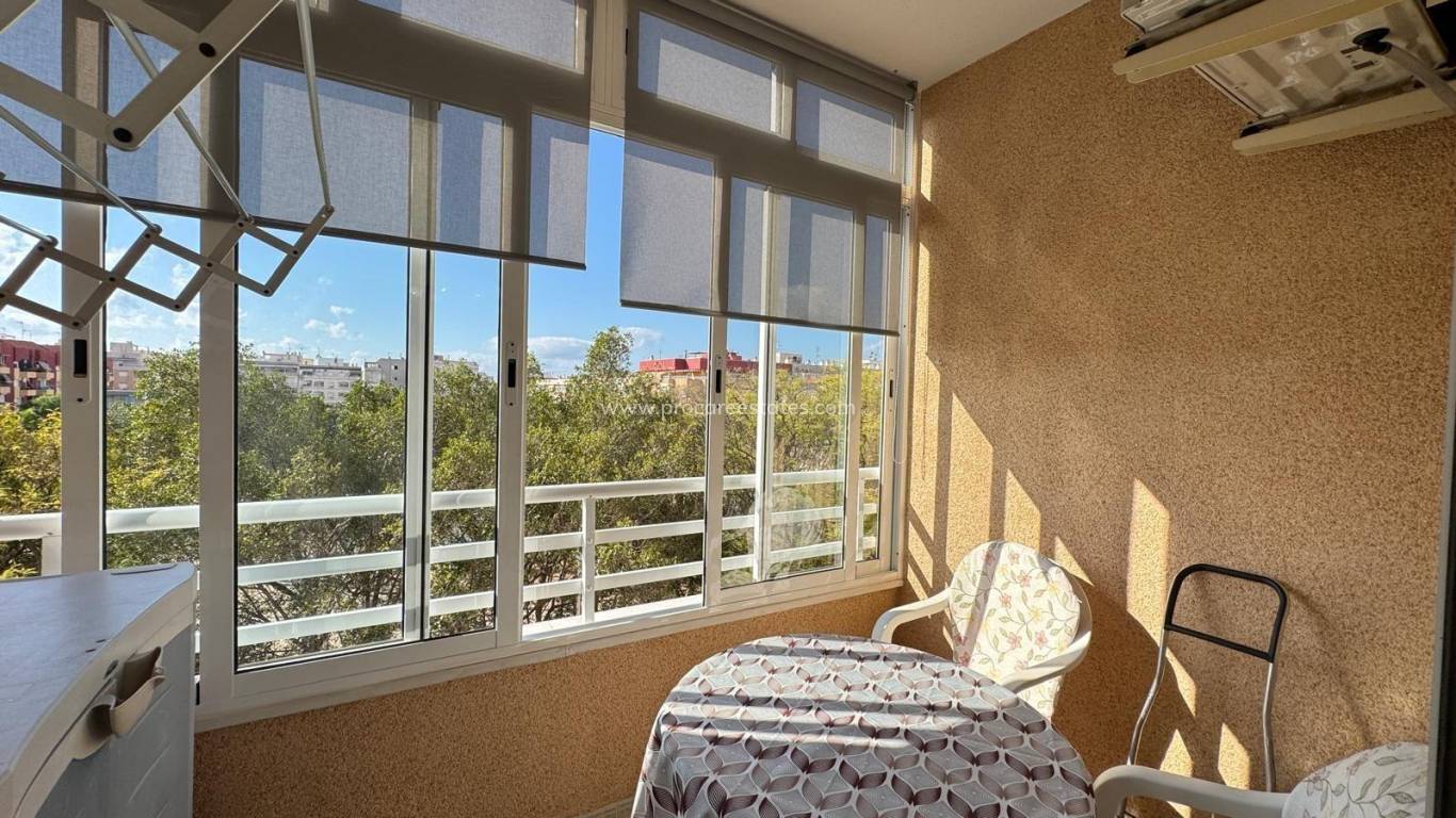 Resale - Apartment - Torrevieja - Torrevieja Center