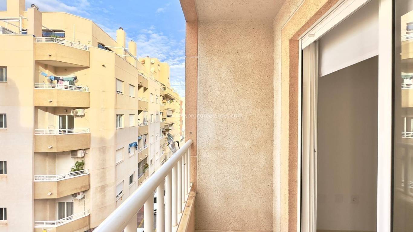 Resale - Apartment - Torrevieja - Torrevieja Center