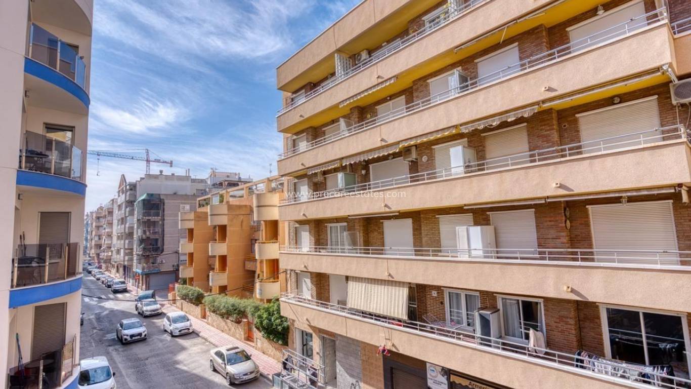 Resale - Apartment - Torrevieja - Torrevieja Center