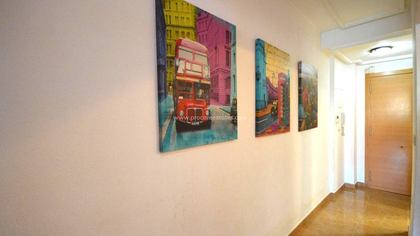 Resale - Apartment - Torrevieja - Torrevieja Center