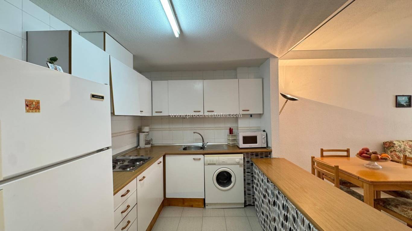 Resale - Apartment - Torrevieja - Torrevieja Center