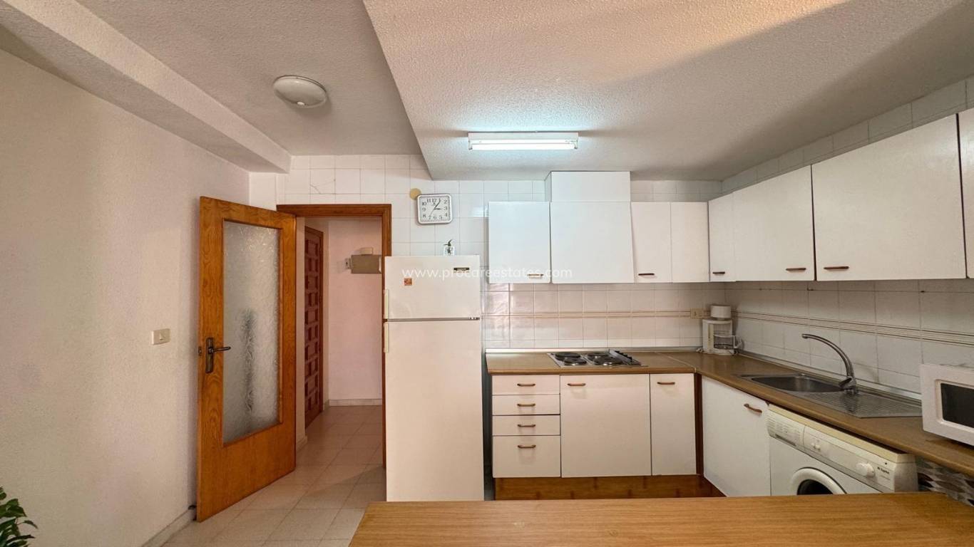 Resale - Apartment - Torrevieja - Torrevieja Center