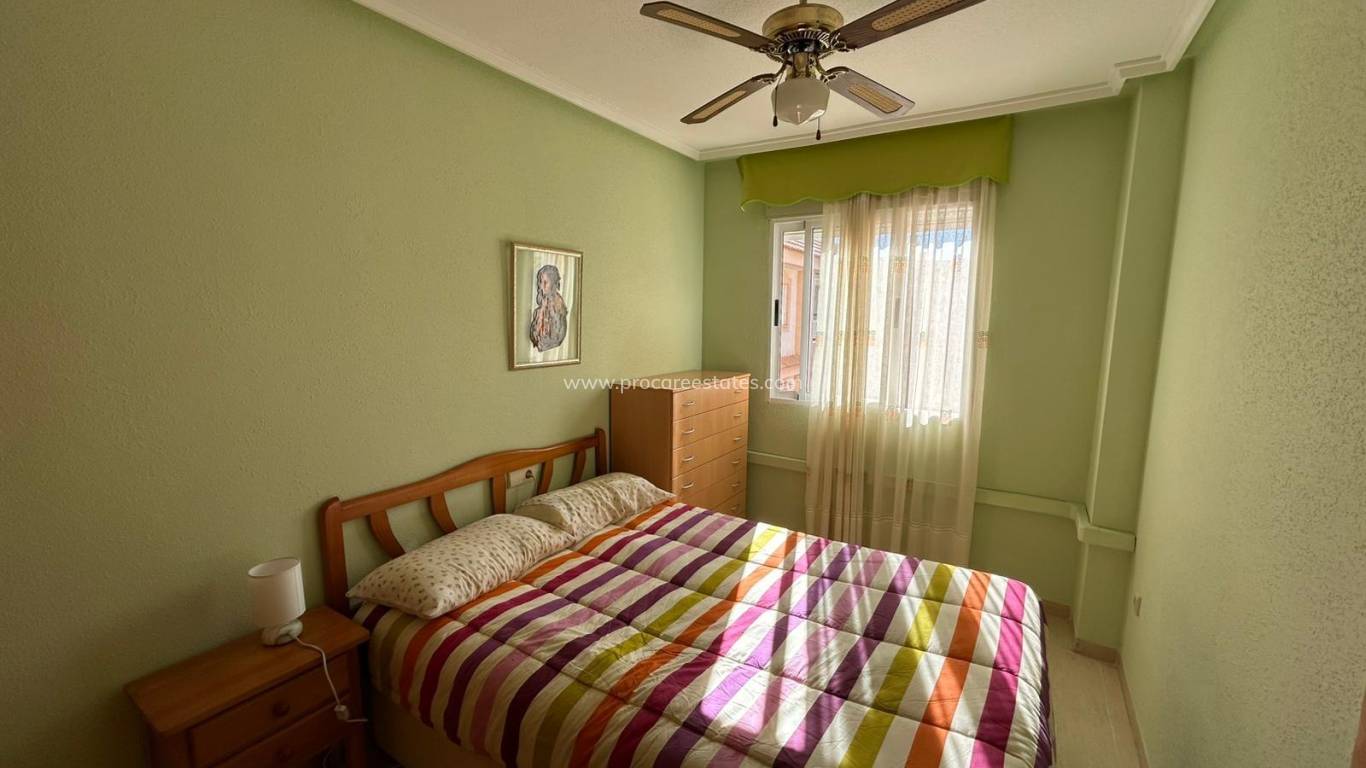 Resale - Apartment - Torrevieja - Torrevieja Center