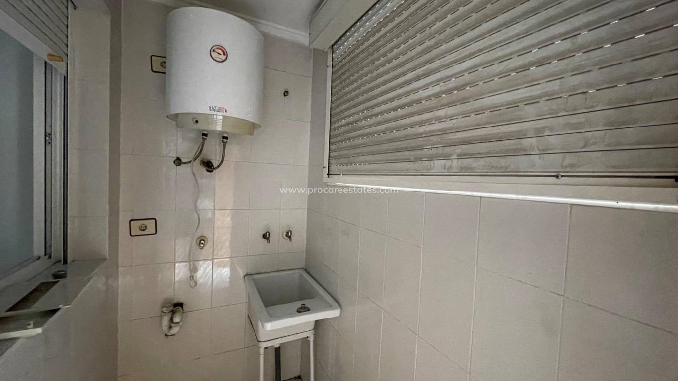 Resale - Apartment - Torrevieja - Torrevieja Center