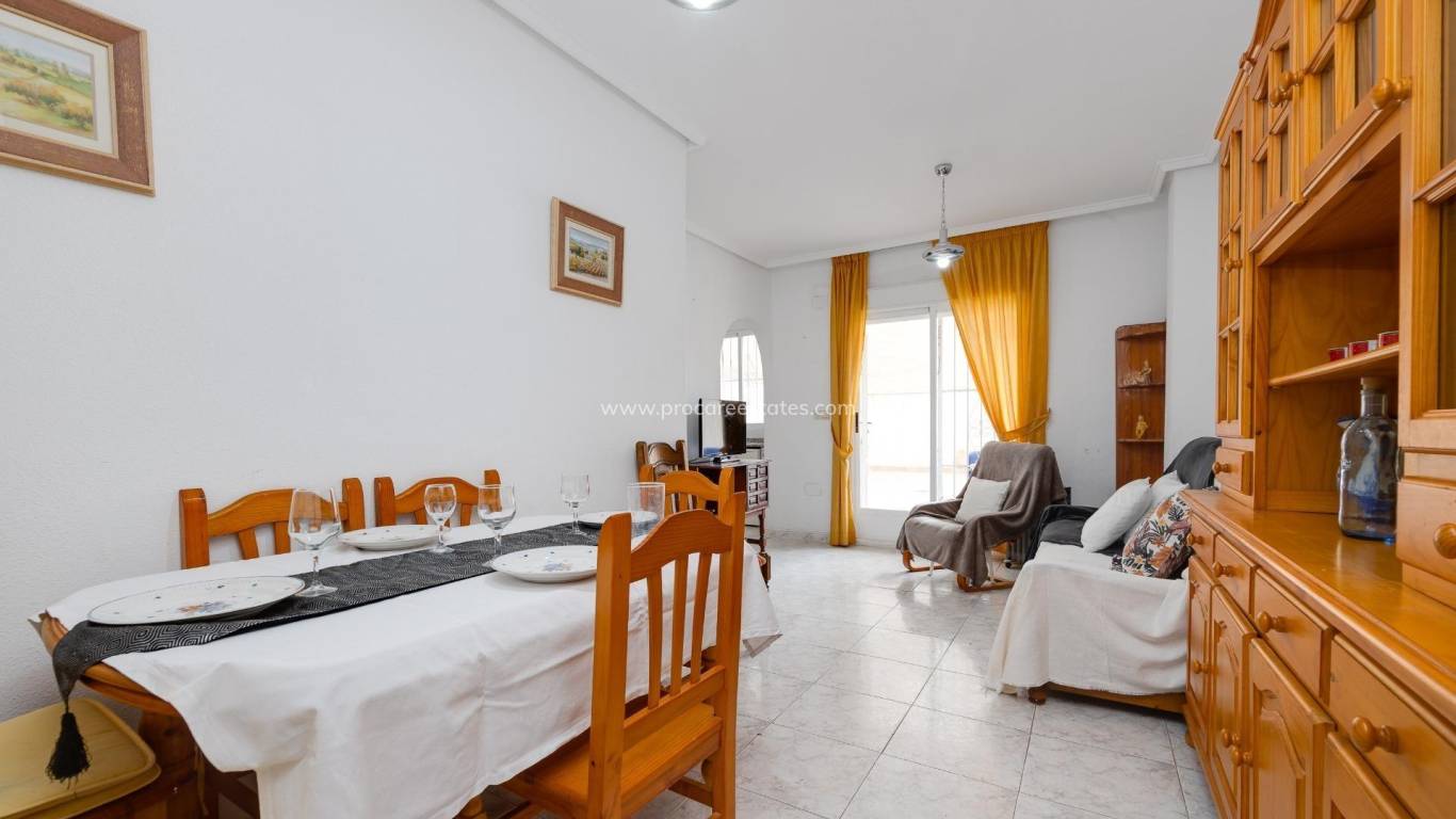 Resale - Apartment - Torrevieja - Torrevieja Center