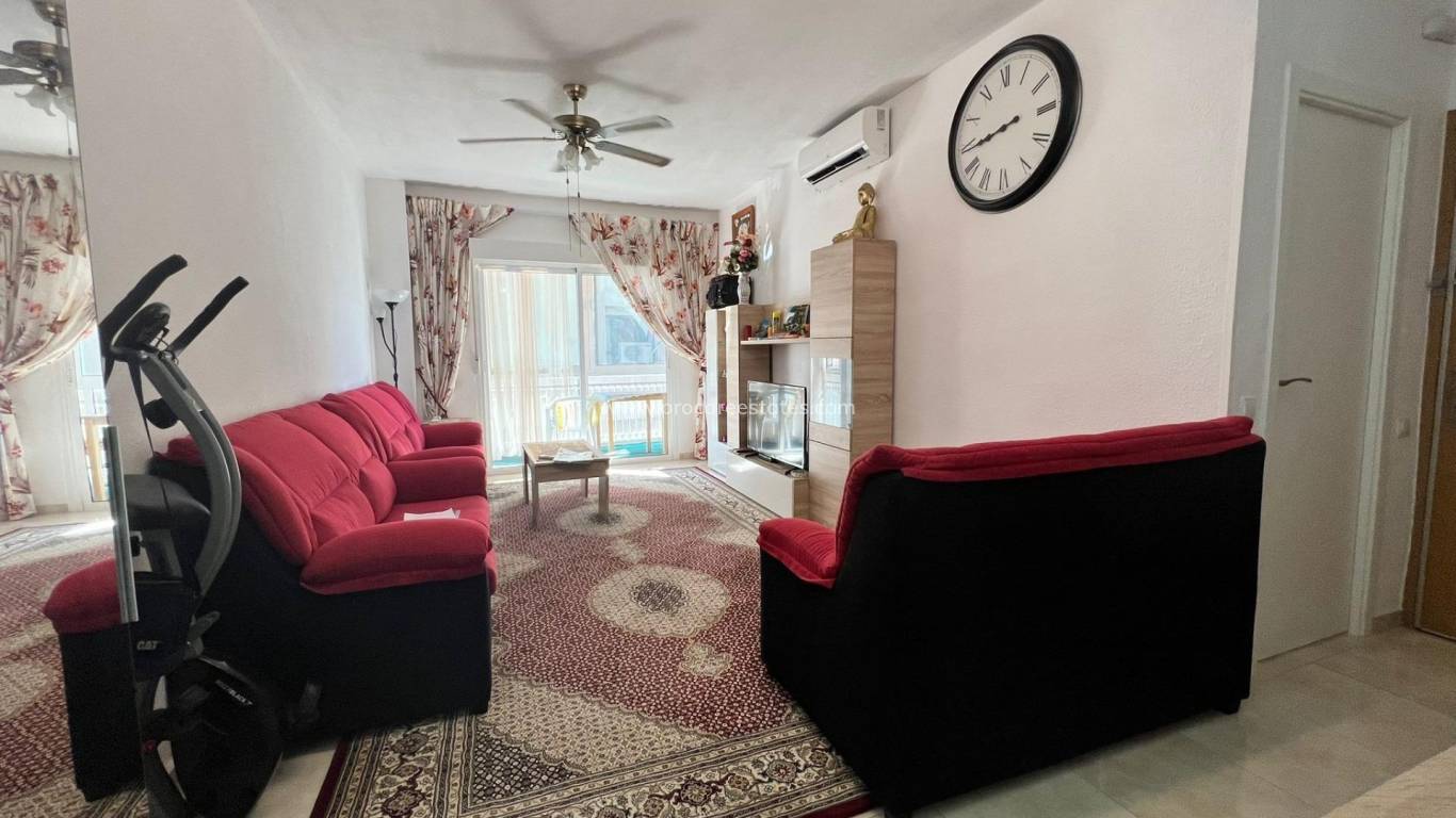 Resale - Apartment - Torrevieja - Torrevieja Center