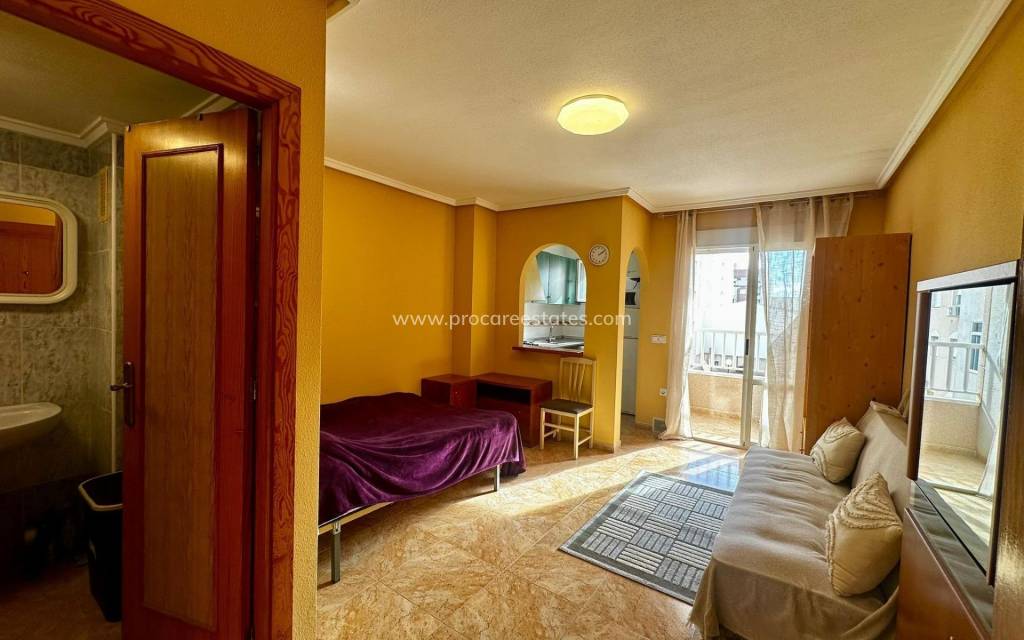 Resale - Apartment - Torrevieja - Torrevieja Center