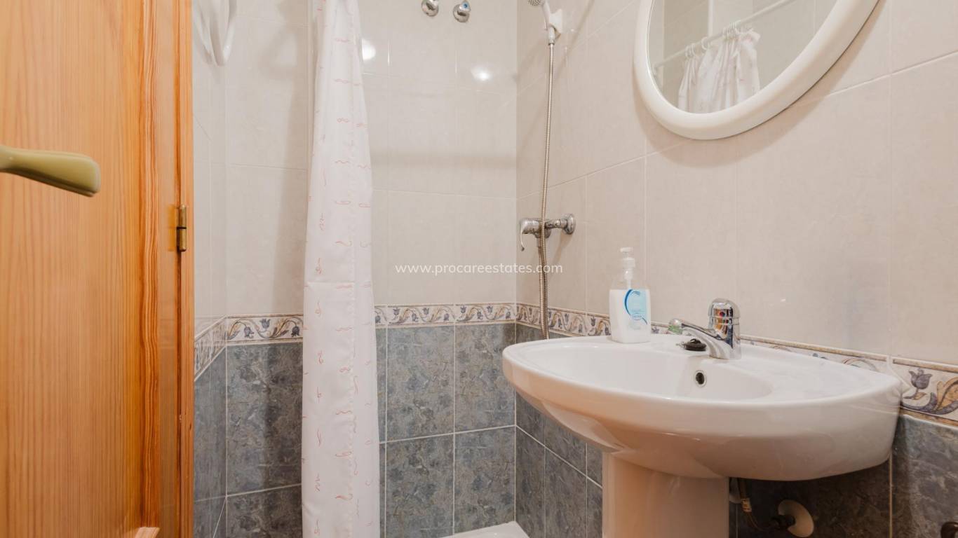 Resale - Apartment - Torrevieja - Torrevieja Center