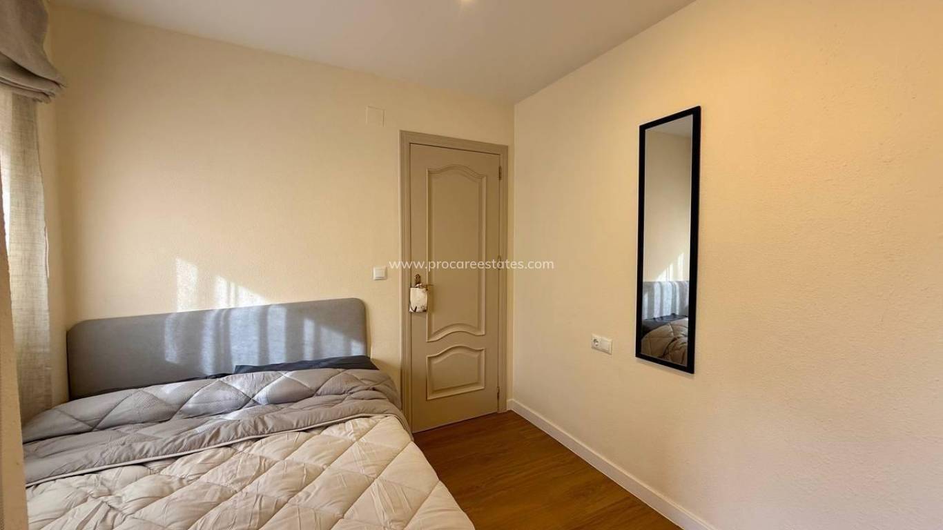 Resale - Apartment - Torrevieja - Torrevieja Center