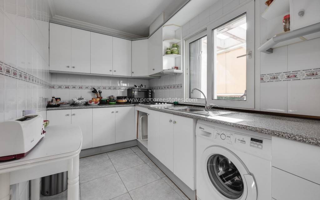 Resale - Apartment - Torrevieja - Torrevieja Center