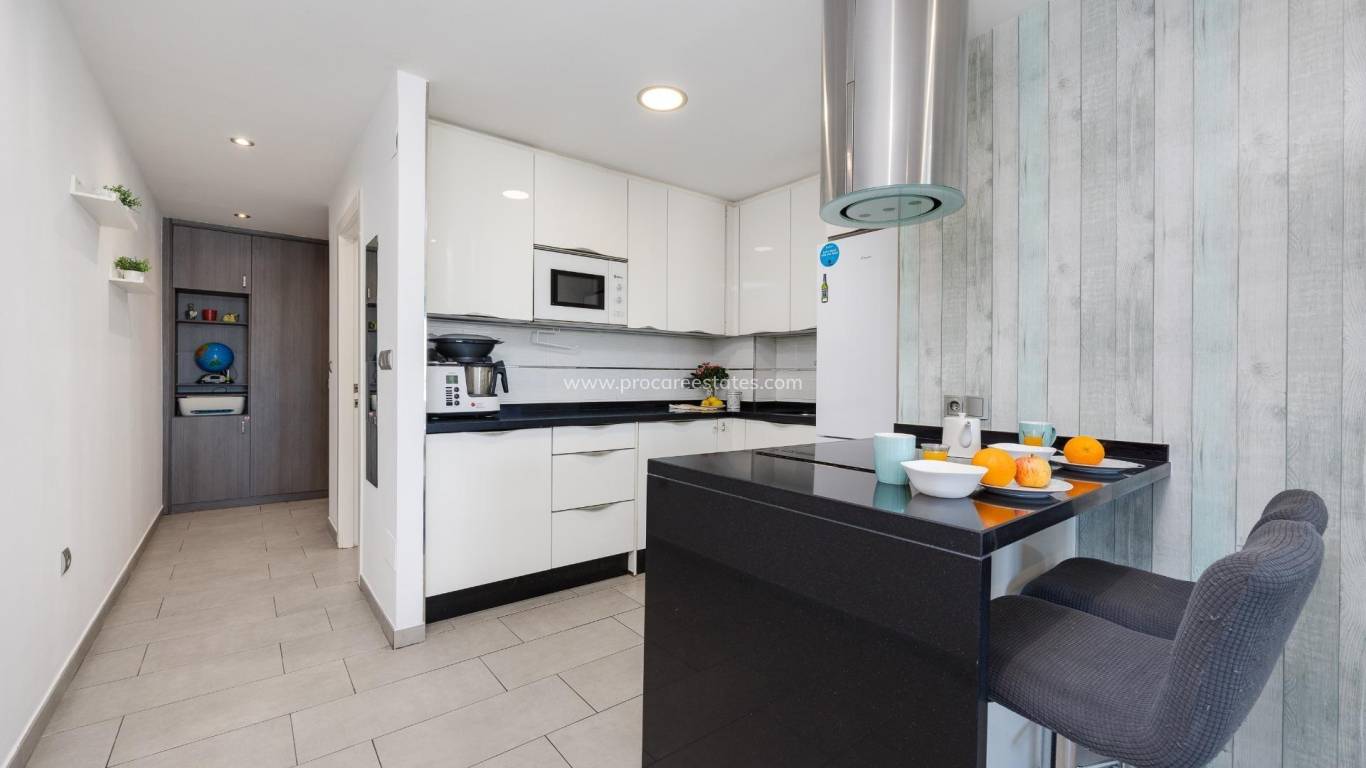 Resale - Apartment - Torrevieja - Torrevieja Center