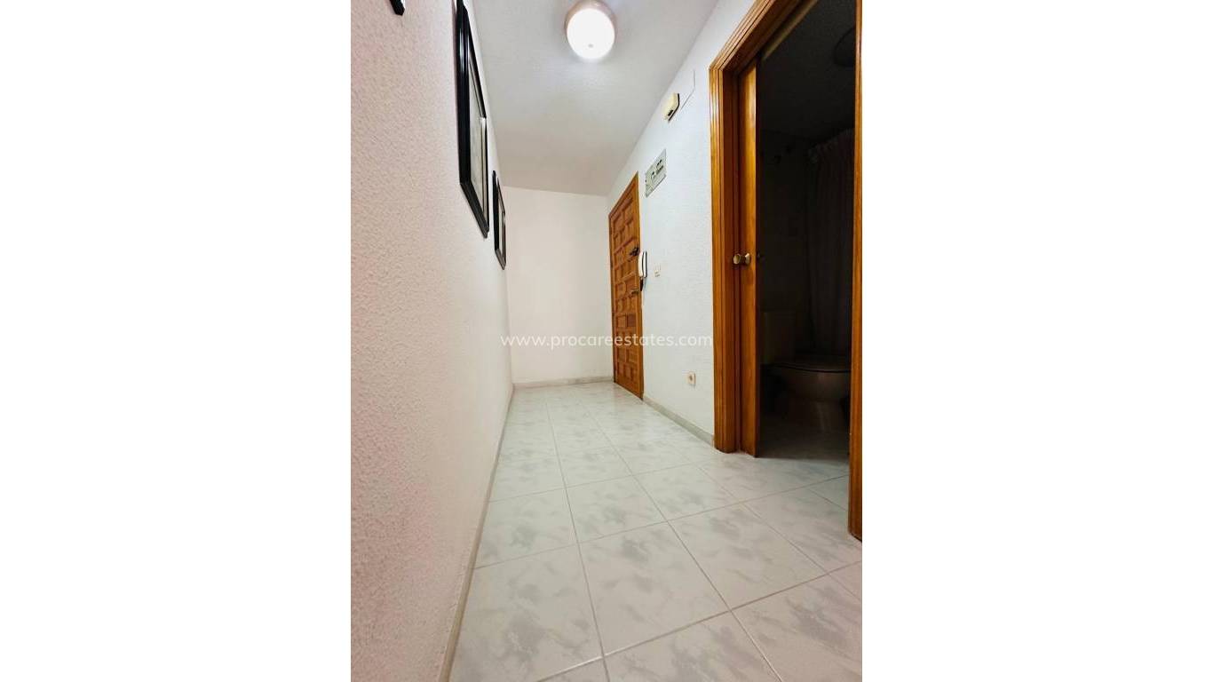 Resale - Apartment - Torrevieja - Torrevieja Center