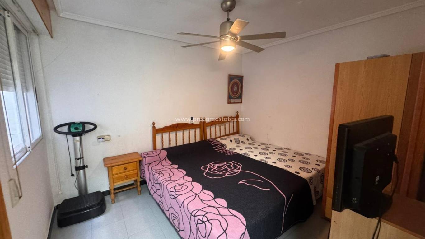 Resale - Apartment - Torrevieja - Torrevieja Center