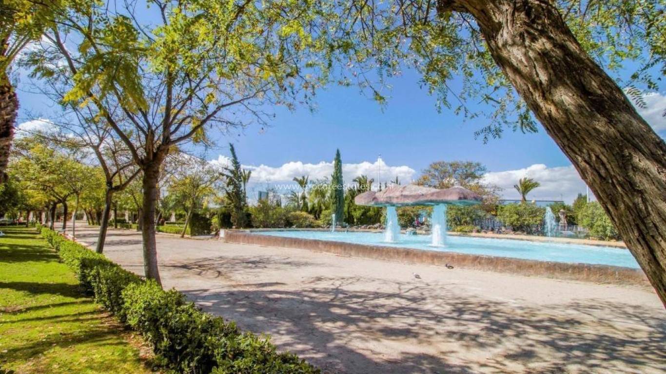 Resale - Apartment - Torrevieja - Torrevieja Center