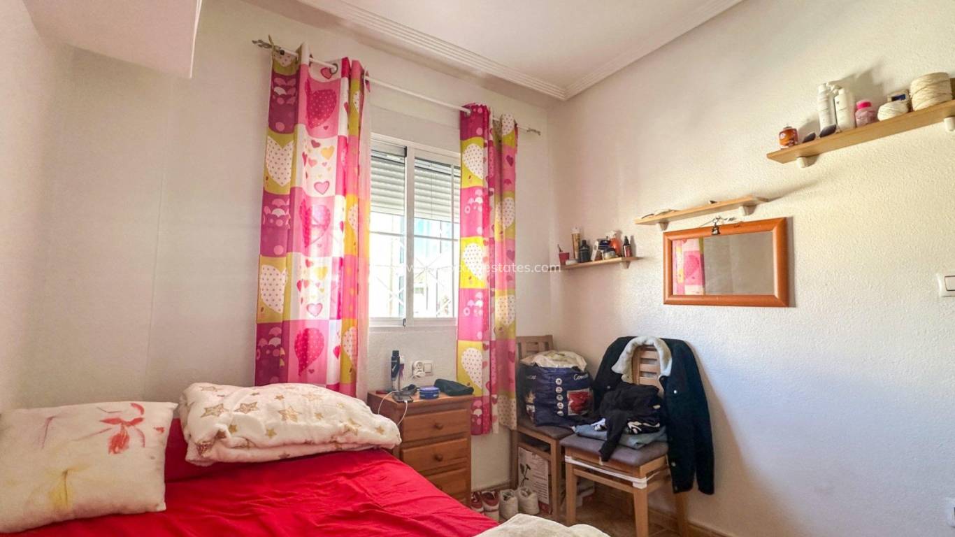 Resale - Apartment - Torrevieja - Torrevieja Center