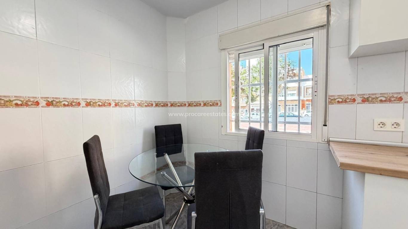 Resale - Apartment - Torrevieja - Torrevieja Center