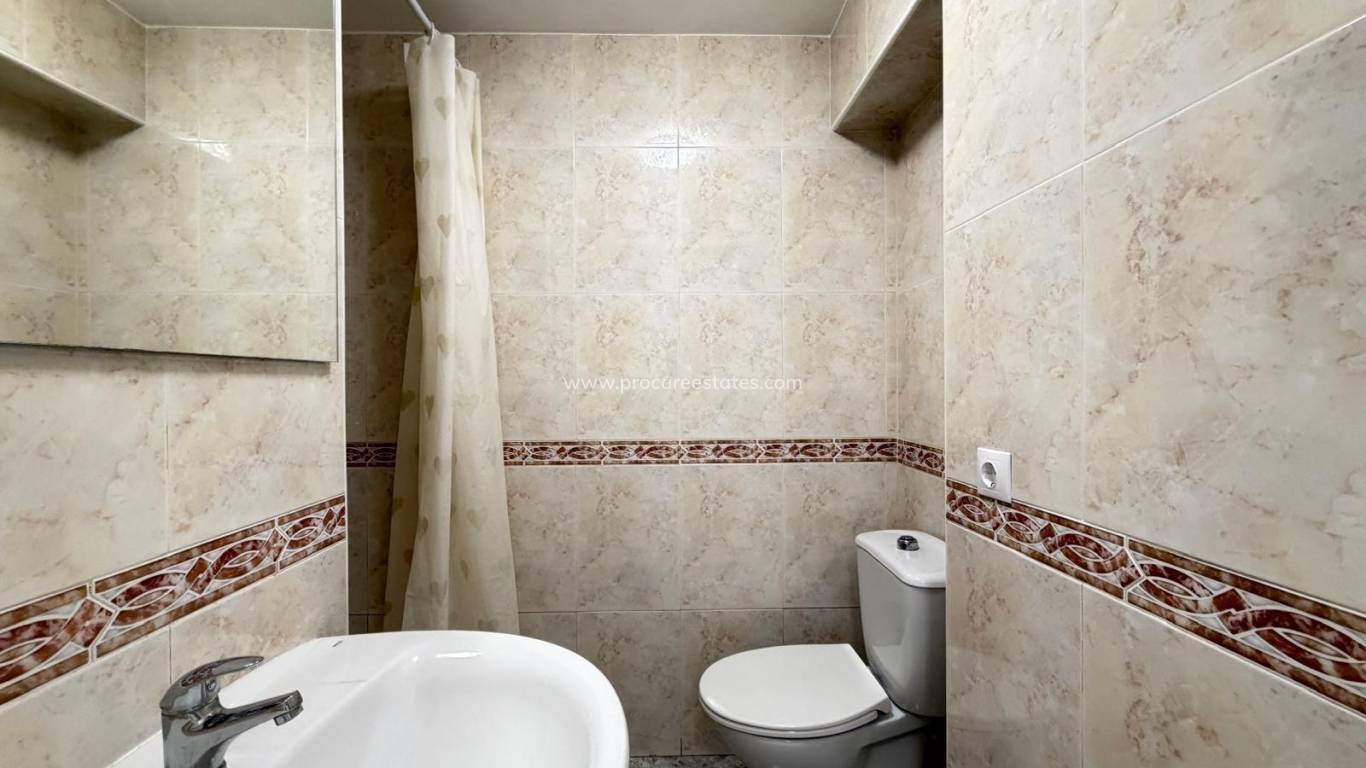 Resale - Apartment - Torrevieja - Torrevieja Center