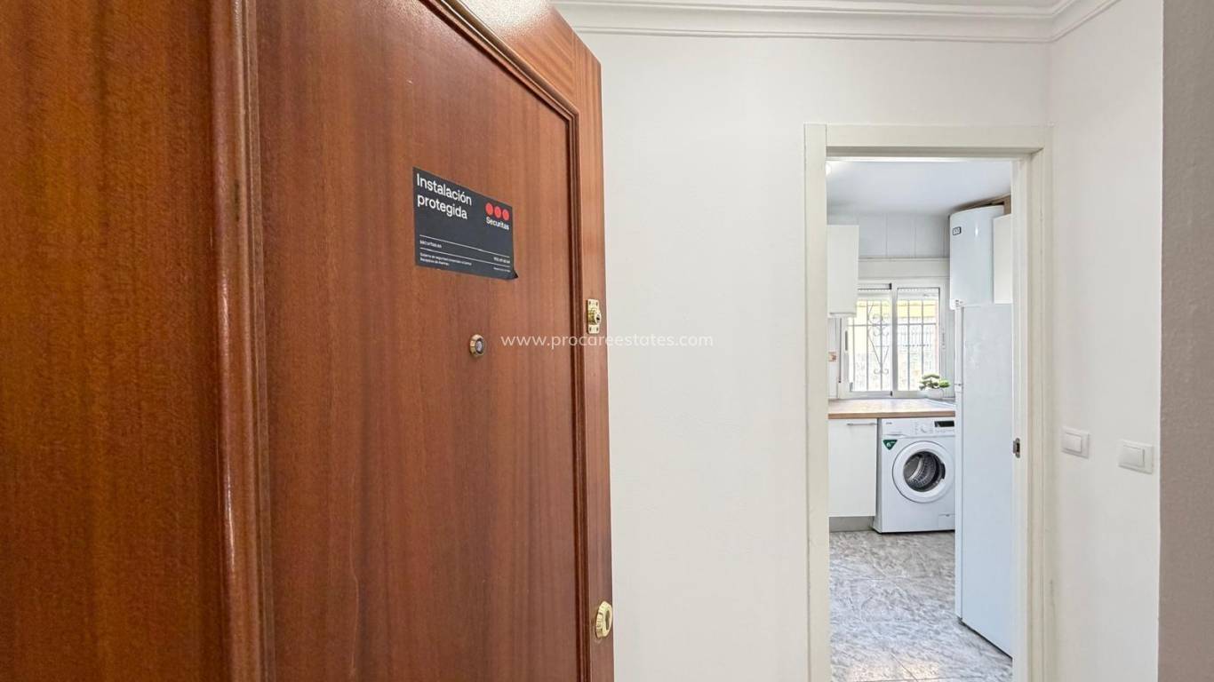 Resale - Apartment - Torrevieja - Torrevieja Center