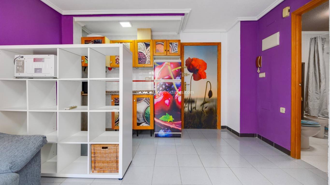 Resale - Apartment - Torrevieja - Torrevieja Center